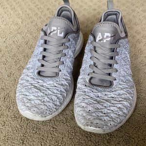 APL
TechLoom Phantom Sneakers Gunmetal/White Ombre